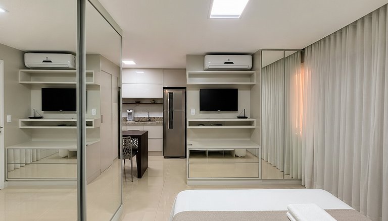 Studio in Bueno | High Floor with View and Parking